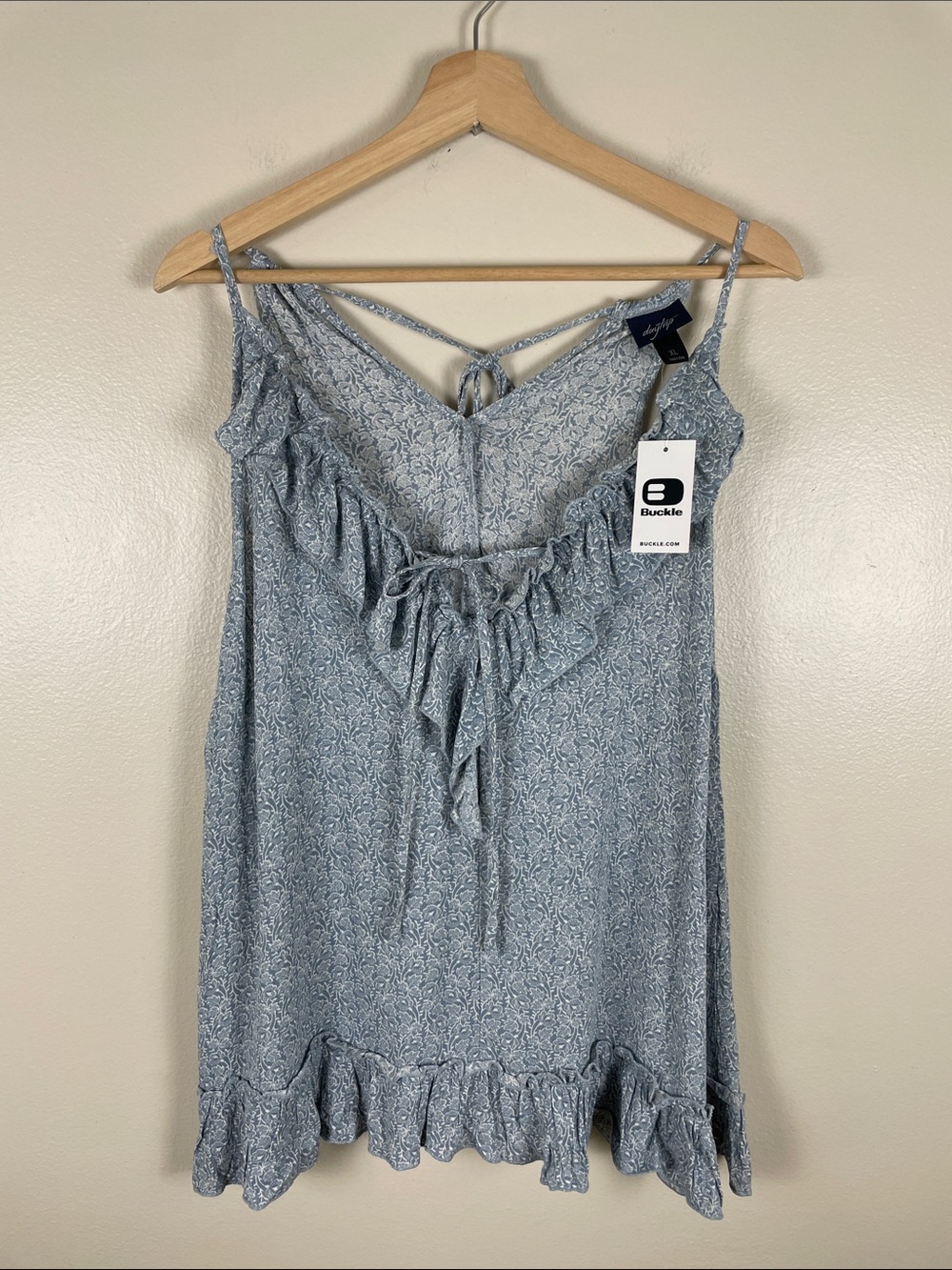 Daytrip Light Blue Floral Ruffle Top. NEW XL